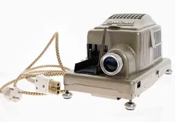 Vintage Braun Paximat Electric Diaprojektor mit 1:2,8/85 Stable Proj.-Kata - Bild 2