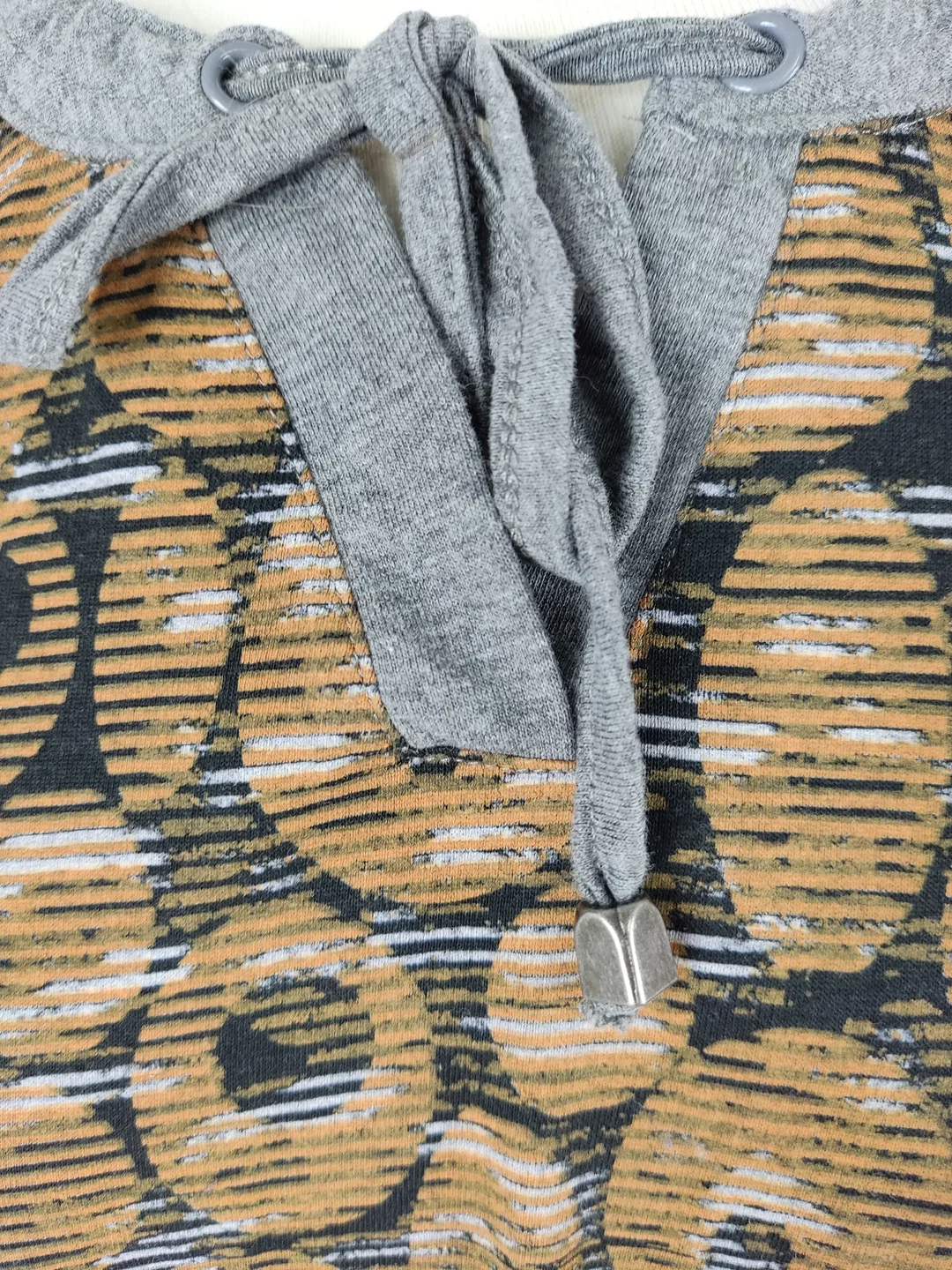 T-Shirt "Laura Torelli", dreiviertelarm mit Rundhalsausschnitt und Kordel, grau/braun/schwarz gemustert, Größe XL – Bild 2