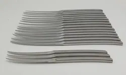 17 sandgestrahlte (versilberte) Fischmesser von 