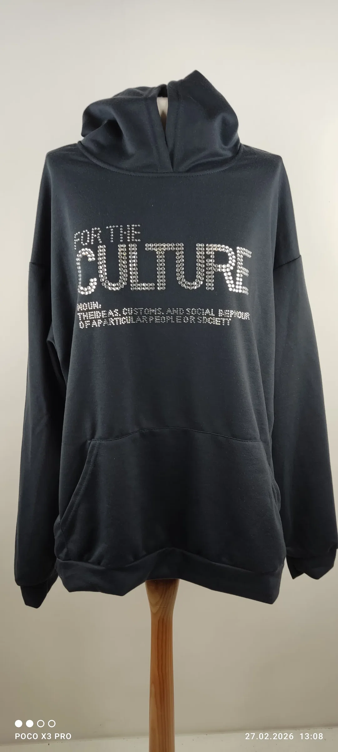 RAP Kapuzenpullover Damen Schwarz Strasssteine | Casual-Chic - Bild 4