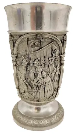 Vintage Kraus & Co v. Tischenreuth, Verzierter Zinnbecher, 95% Zinn, Historische Motive  - Bild 1