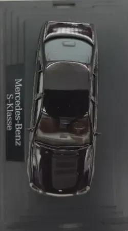 Wiking-Modellauto in Minivitrine, M 1:87, Mercedes-Benz S-Klasse facelift 2003, Dark Purple Metallic - Bild 2