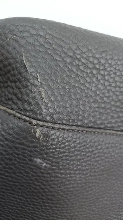 DKNY Damenhandtasche aus genarbtem Leder in Grau – Vorschau 13