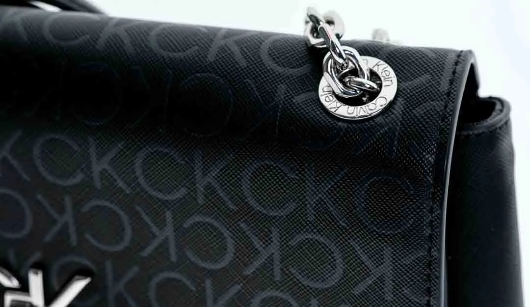 Calvin Klein RE-LOCK Schultertasche schwarz – Bild 3