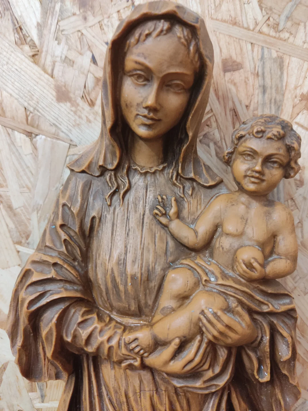 Holz-Wandbild Madonna mit Kind 40 cm | Handgearbeitet – Bild 2