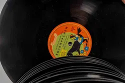 35 Stk. Schellackplatten, diverse Interpreten und Musikrichtungen für Phonograph - Bild 5