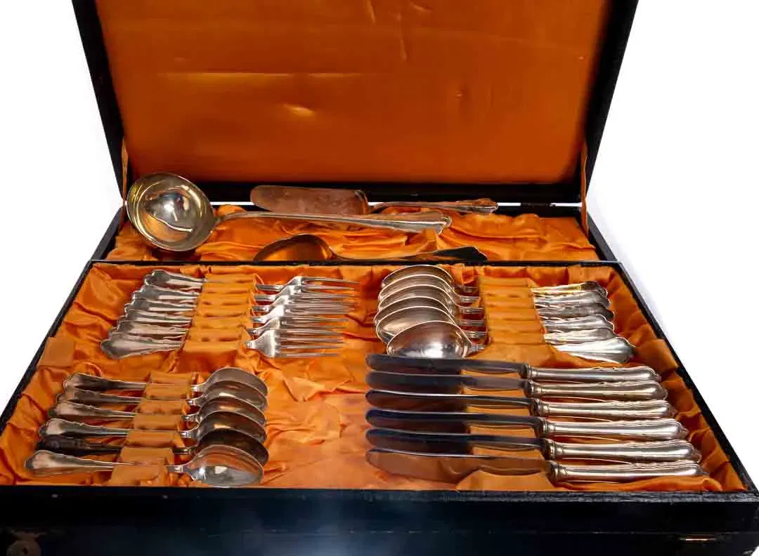 BERNDORF Versilbertes 53-teiliges Vintage Besteck Set in Kassette - Bild 3