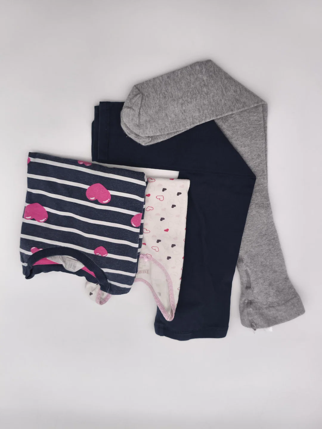 4tlg. Bekleidungsset Mädchen, Gr. 98/104, Langarmshirt, Unterleibchen, Leggins, Strumpfhose – Bild 1