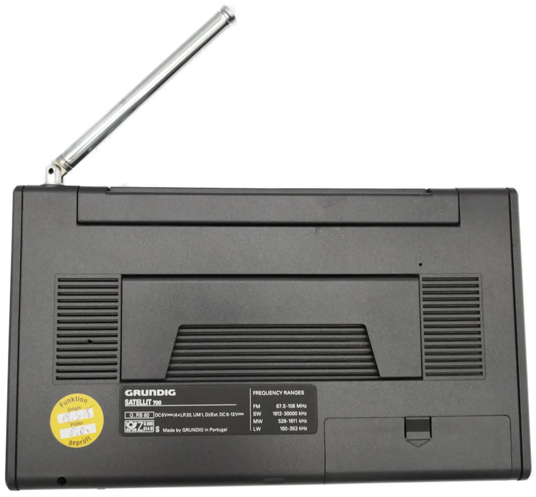 Funkradio Grundig Satellit 700 Funkradio - Netz/Batteriebetrieb  – Bild 3