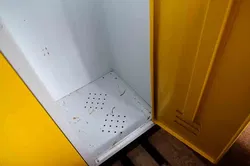 Schrank Spind 6x aus Metall, gelb – Werkstatt Spinde 2-türig 83x50x180 cm - Bild 6