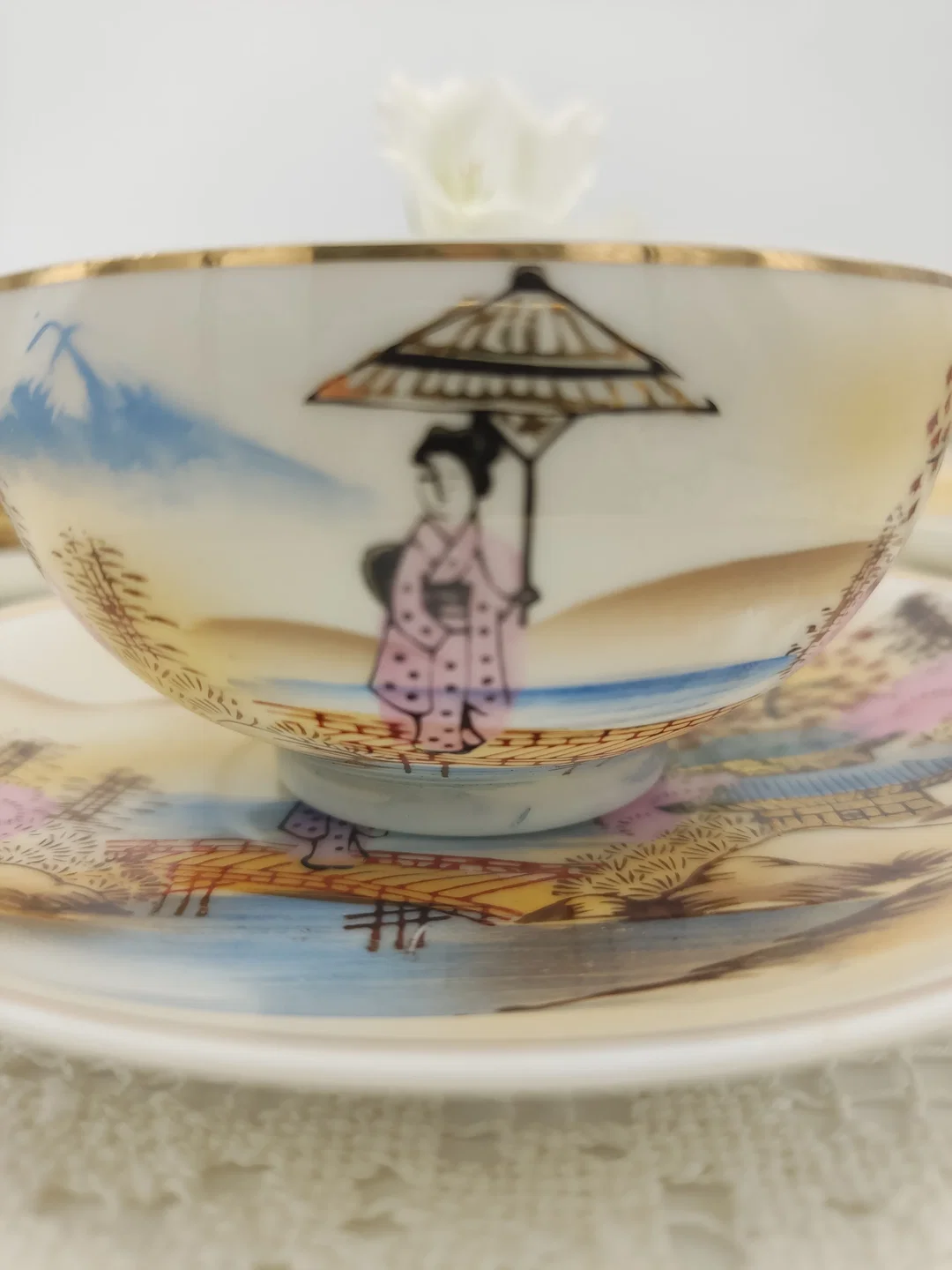 Japanische Teetasse mit Untertasse 4er-Set Porzellan Landschaftmotiv | Asiatische 'Kutani' Stil – Bild 9
