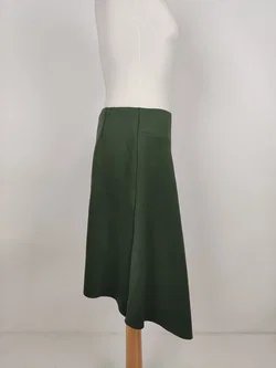 Alpha Tauri Midirock, Größe M / 38, asymmetrisch, Bundweite 70 cm Länge 53 bis 71 cm, Stoff Polyester - Bild 6