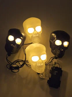 LED-Deko für Halloween "Totenkopf" (4er-Set)