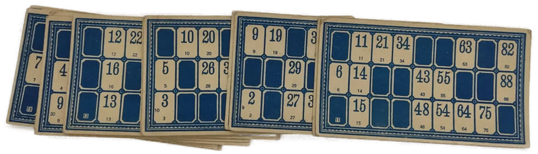 Vintage Sammlung von Bingokarten und Steinen  – Bild 9