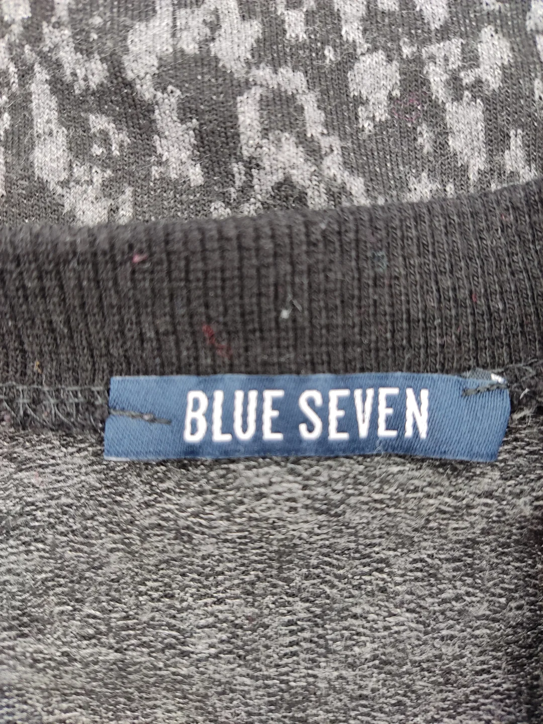 Blue Seven Damenpullover Brusttasche mit Pailetten - L – Bild 4