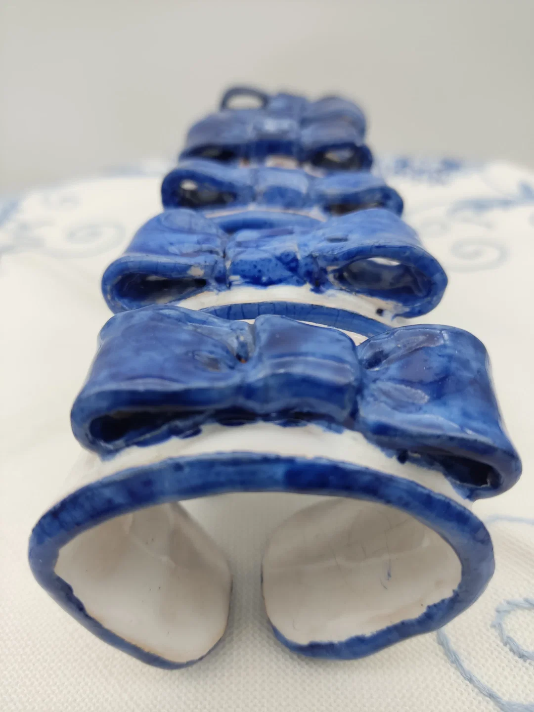 Keramik-Serviettenring mit Schleife 6er-Set | Blau-Weiß Design – Bild 11