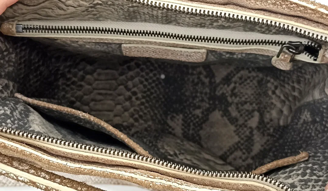 Liebeskind Berlin Ledertasche schlangenoptik braun/weiß – Bild 9