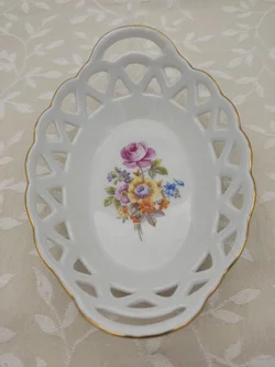 Durchbruchschale mit Blumenmotiv und Golddekor 'Fine China' | Thüringer Lichte Porzellan – Vorschau 2