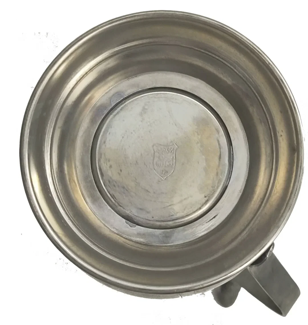 Zinnbecher Set 6-teilig von BMF (Bayerische Metallwarenfabrik) - Mittelalterliches Reliefmotiv - Reinzinn, inkl. Zinnkanne mit Deckel – Bild 9