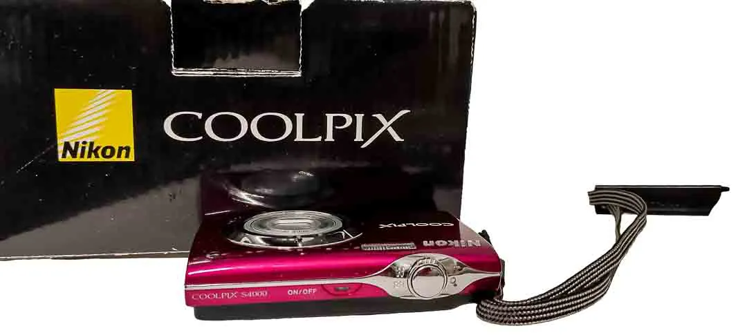 Nikon COOLPIX S4000 rot mit OVP & Zubehör – Objektiv surrt – Bild 2