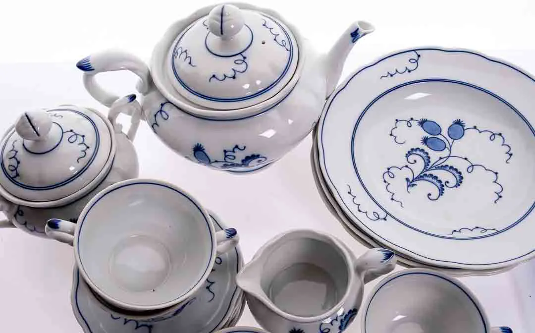 MEISSEN 16-teiliges Porzellanset in blau-weiß – Bild 5