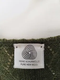 Cardigan aus 100% reiner Schurwolle Gr. S/M in olivgrün  - Bild 6