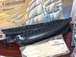 Vintage Revell U.S.S. Constitution "Old Ironsides" Modellbausatz (H-398) - 1970er Originalausgabe, Ungebaut in OVP (Segel teils beschädigt) – Vorschau 10
