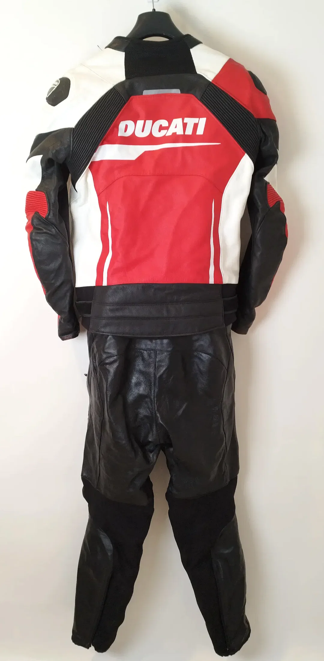 Motorradkombi Leder Ducati / Alpinestars | Erprobter Begleiter – Bild 2