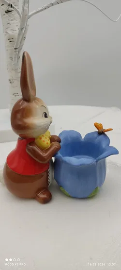 Goebel Porzellan-Hase Mit Glockenblume | Ostern-Sammlerstück  - Bild 3