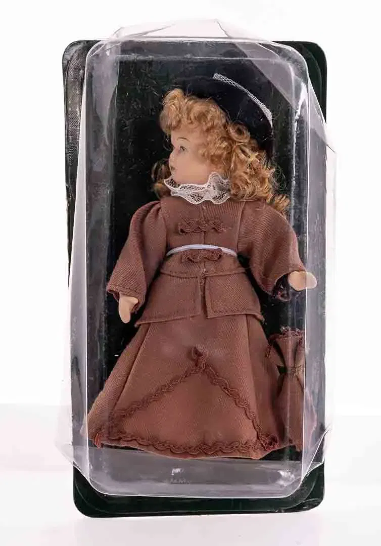  DE AGOSTINI Sammlerpuppe / Porzellanpuppe, Höhe 15cm - Bild 4