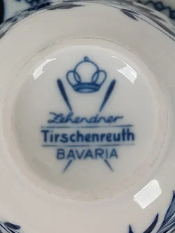 Blue Danube Untertasse und Bavaria Kaffetasse, mit Zwiebelmuster  | Zeitloser Porzellan-Schatz – Vorschau 9