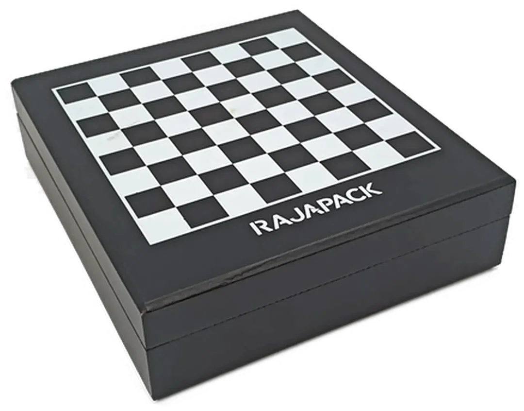 Inspirino GmbH Rajapack Schachspiel mit Weinzubehör – Bild 3