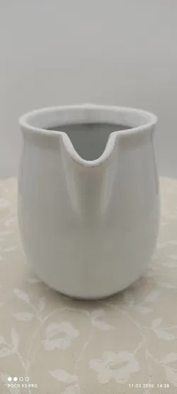 Lilien Porzellan Milchkanne | Mit Charakterspur - Bild 3