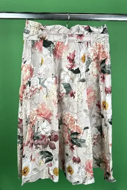 H&M - Damenrock - Gr. M – Vorschau 2