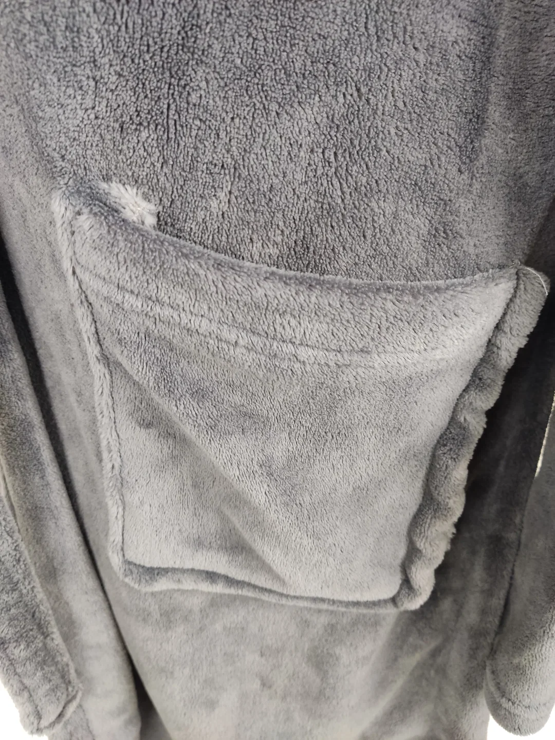 Bademantel " Reward", langarm mit Kragen, dunkelgrau mit Stickerei, Größe 2XL – Bild 3