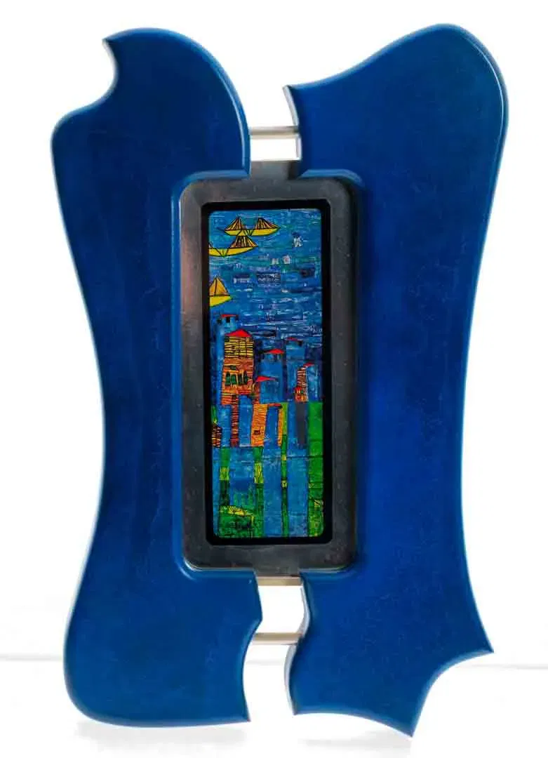 Hundertwasser Motiv „Schiffe/City in Blau“ Druck im blauen Deko-Rahmen - Bild 3