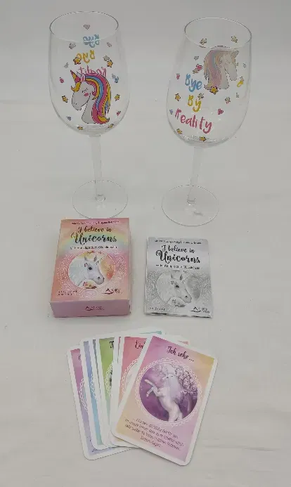 2x Weingläser mit Einhorn Motiv und 44 bunte Tipps zum Glücklichsein - Bild 2