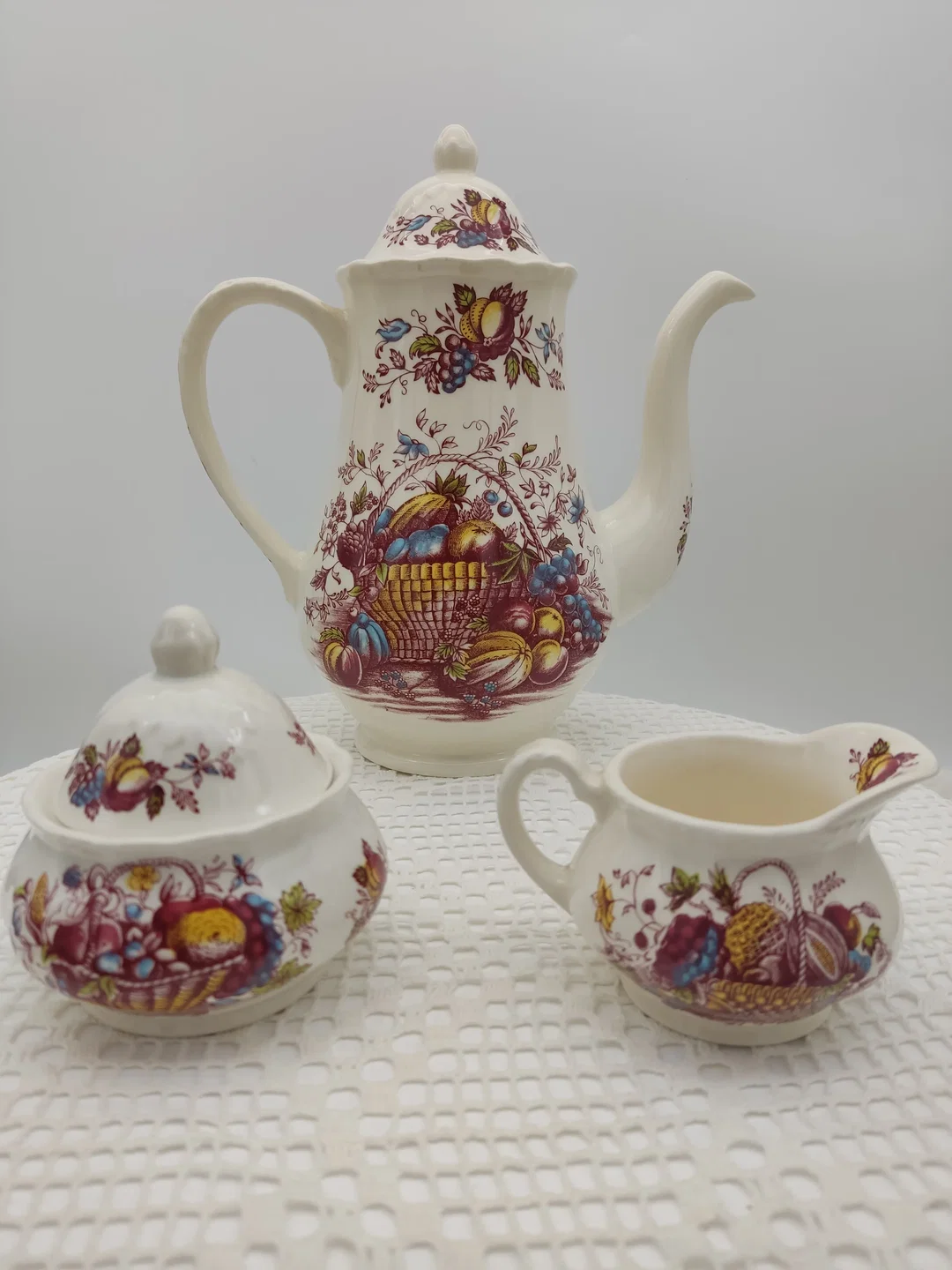 Royal Tudor 'Fruits & Flowers' Kaffee- und Teeservice Keramik | Englischer Schatz – Bild 5