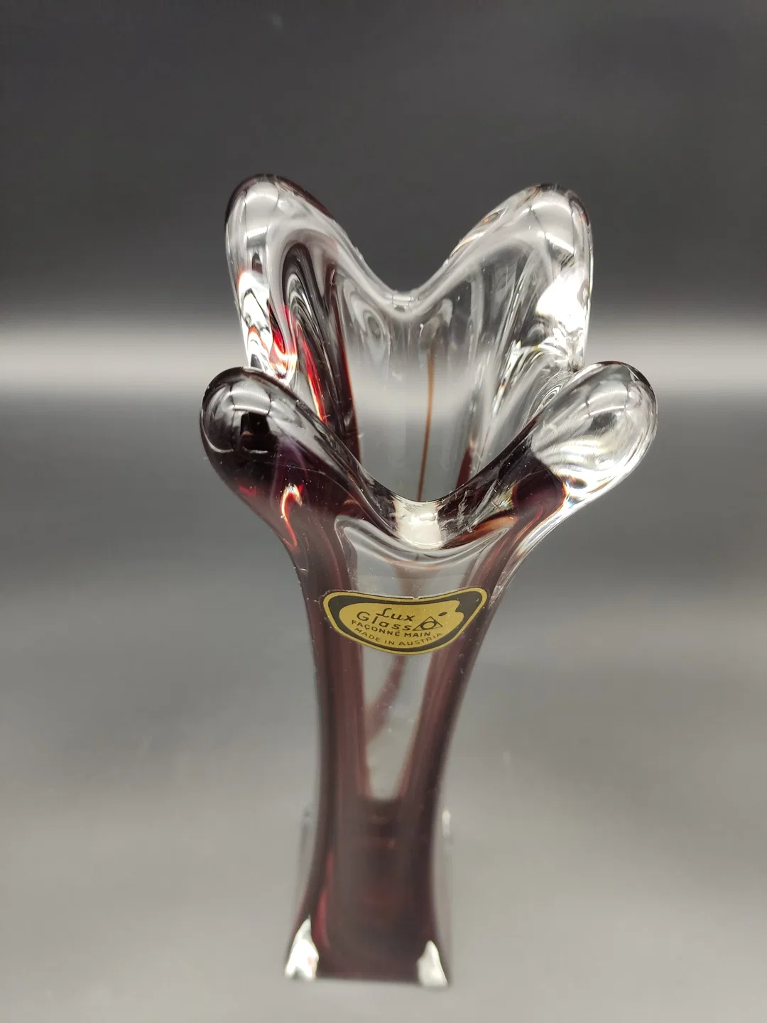 Vintage-Vase der Marke Lux Glass Austria / dunkelrot-transparent verlaufend – Bild 2
