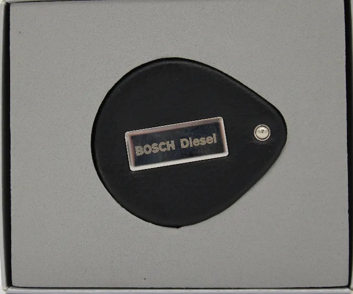 BOSCH Diesel Reisewecker „Lens“ – Retro Alarm Clock mit Weltzeitring – Bild 3