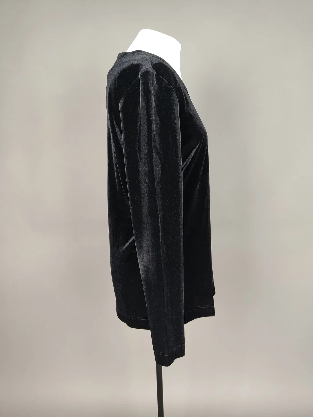 Damen Langarmshirt Schwarz in Samtoptik - XL / 42 – Bild 2