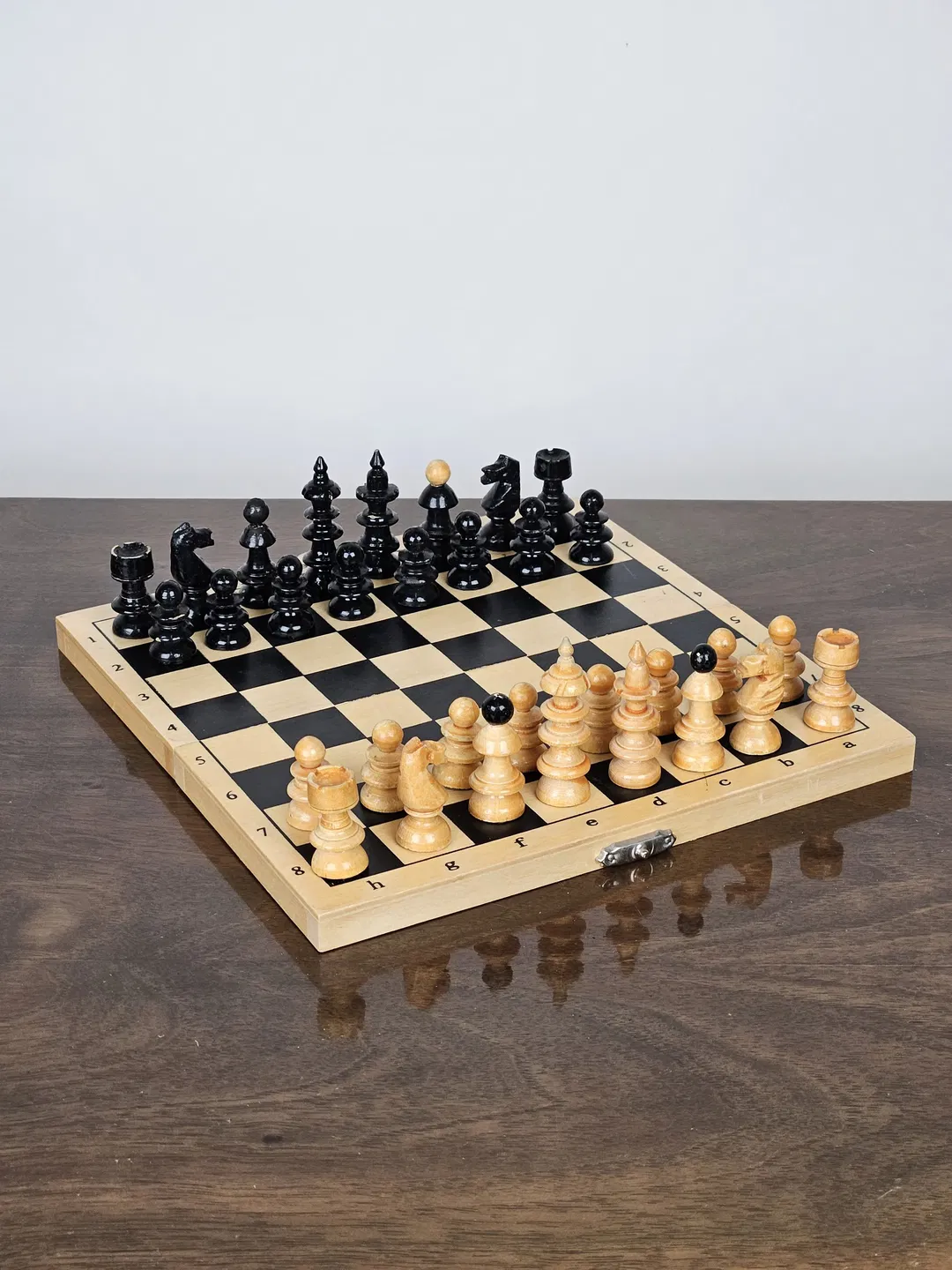 Kompaktes Schachspiel aus Holz  - Bild 4