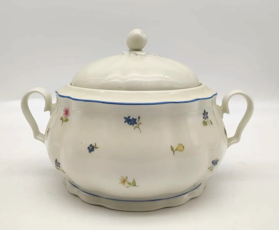 Seltmann Weiden- Suppenschüssel mit Deckel 2,15 l Streublume blauer Rand - Bild 1