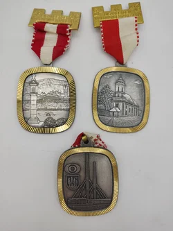 6x Vintage Wanderabzeichen Bisamberg - Bild 2