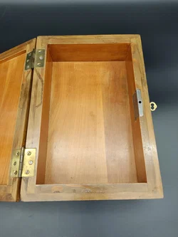 Vintage Aufbewahrungsschatulle aus Holz mit Schlüssel – Vorschau 4