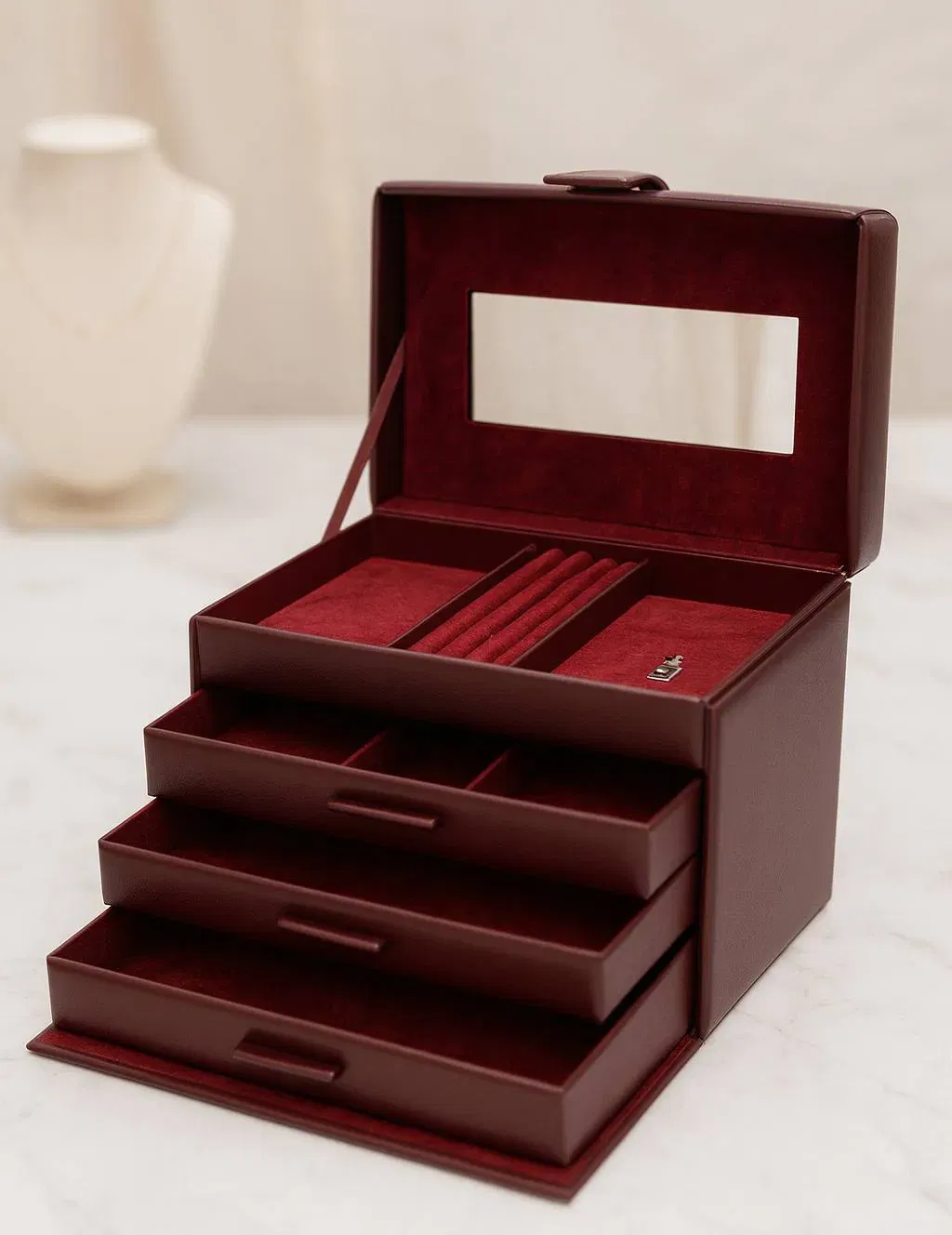 Schmuckkoffer / Schmuckbox, dunkelbraun mit bordeaux Samtinnenfutter, 3-lagig mit Spiegel & Ringrolle — inkl. Schlüssel - Bild 1