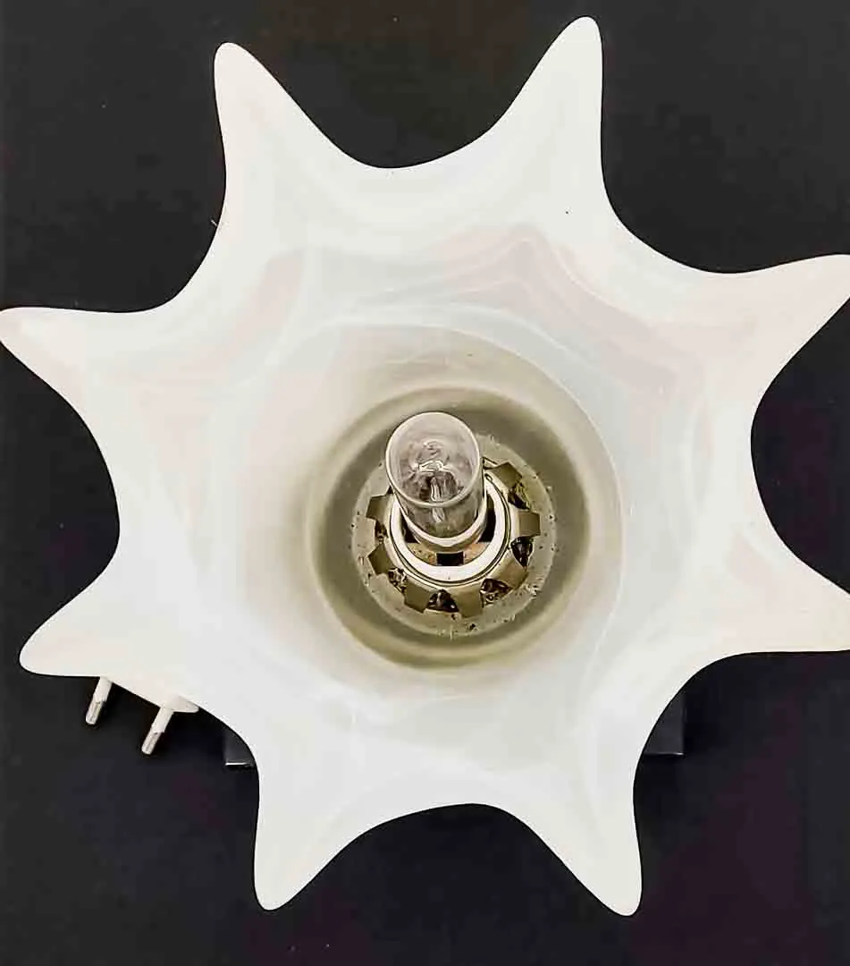 Vintage Tischlampe aus MIlchglas im Tulpenstil – Bild 2
