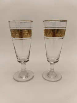 2 Gläser mit Goldverzierung, Weihnachten, Sylvester - Bild 1