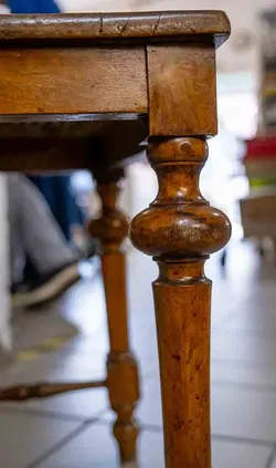 Vintage Sessel Gründerzeit-Hochlehner mit Wiener Geflecht und Rosenschnitzerei - Bild 2