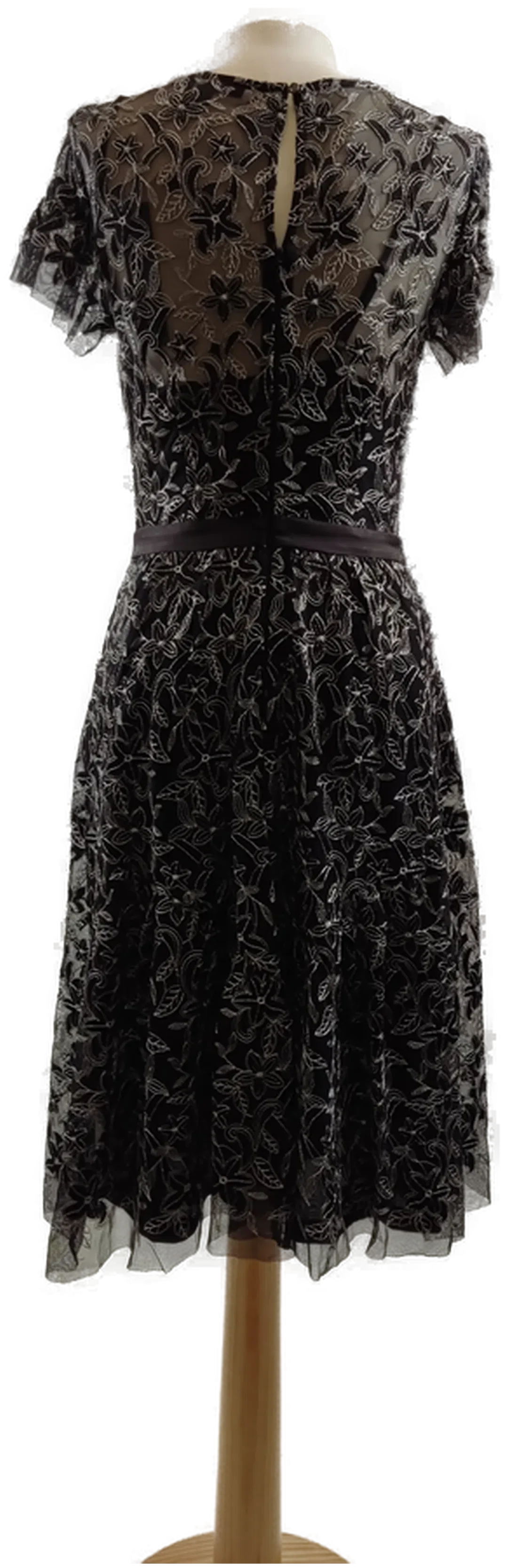 Schwarzes Kleid bestückt  – Bild 3